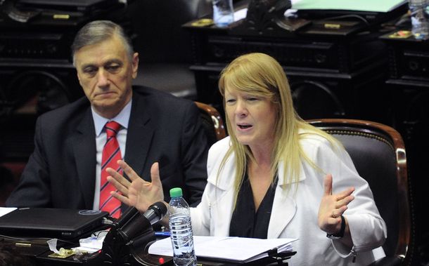 Con chicanas y cruces, sigue el debate en Diputados por el acuerdo con buitres