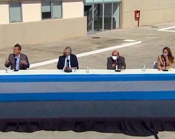 Alberto: El país no se construye cerrando universidades o con ministros que dejan vencer vacunas