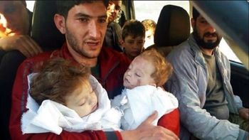 El padres de gemelos, desconsolado El padres de gemelos, desconsolado