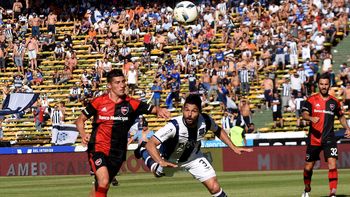 Talleres y Newell´s igualaron en Córdoba Talleres y Newell´s igualaron en Córdoba