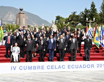 Michetti en la cumbre de la Celac en Quito