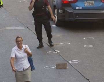 Las marcas de las casi 40 balas tras el tiroteo en el Microcentro