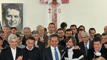 scioli: lo que acaba de ocurrir en grecia nos tiene que hacer abrir los ojos scioli: lo que acaba de ocurrir en grecia nos tiene que hacer abrir los ojos