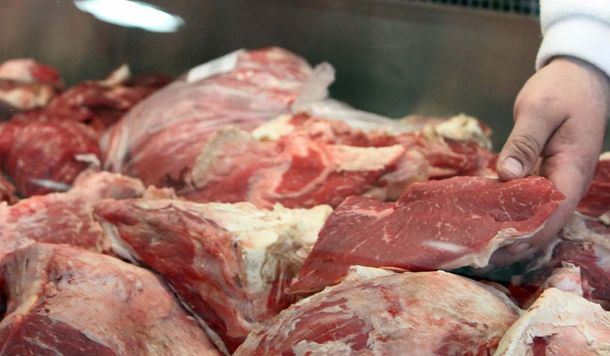 La carne subió el doble que la inflación en 2020 y el Gobierno negocia 12 cortes a precios populares