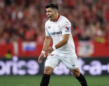 El Huevo Acuña y un fuerte un escándalo con un compañero en Sevilla