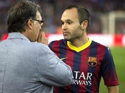 iniesta: los jugadores del barcelona estamos a muerte con martino iniesta: los jugadores del barcelona estamos a muerte con martino