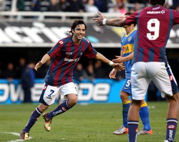 Menseguez fue campeón en San Lorenzo y River, pero se mudó a Miramar tras su retiro.&nbsp;