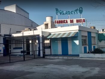 El hombre mató a dos compañeros e hirió a un tercero en un ataque de furia