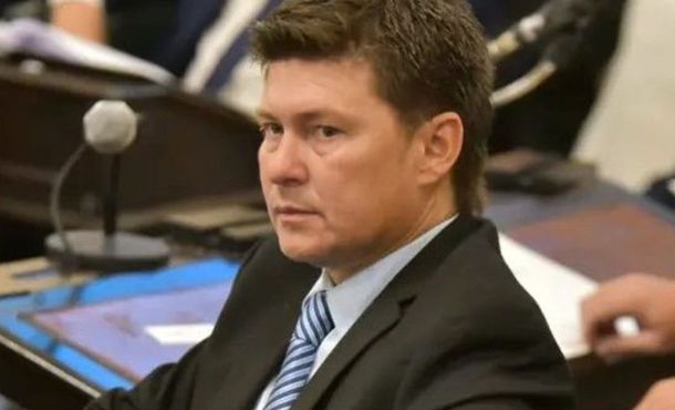 El diputado que quiso darle un pico a Oscar Zago será candidato a gobernador en Corrientes
