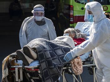 Chile, cerca del colapso: 49 muertos y casi 5.000 casos de coronavirus en 24 horas