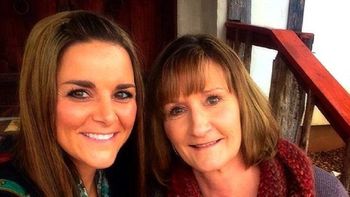 Kristen Lindsey (izquierda). Kristen Lindsey (izquierda).