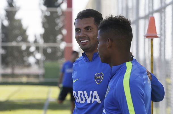 El volante colombiano será el encargado de crear juego en Boca (foto: Prensa CABJ)