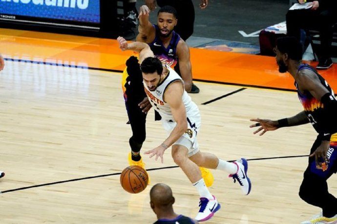 Playoffs NBA: poco de Campazzo en la segunda derrota de Denver ante Phoenix