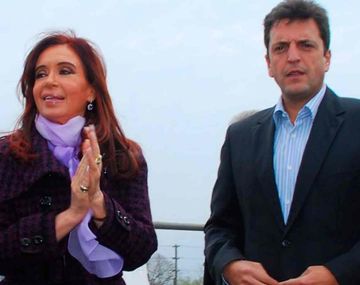 Cristina se solidarizó con Massa por el robo de información en su oficina