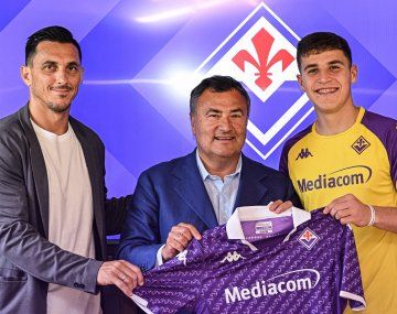 Infantino fue presentado como nuevo refuerzo de Fiorentina