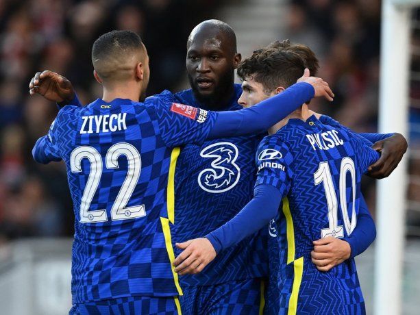 Jugadores del Chelsea pagan la nafta para los traslados del club