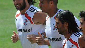 trezeguet contra cavenaghi: me dijeron que el no queria que vuelva a river trezeguet contra cavenaghi: me dijeron que el no queria que vuelva a river