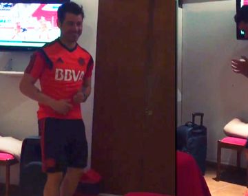 {altText(,#ElBaileDeMora River la pasa bien y el uruguayo es pura alegría)}