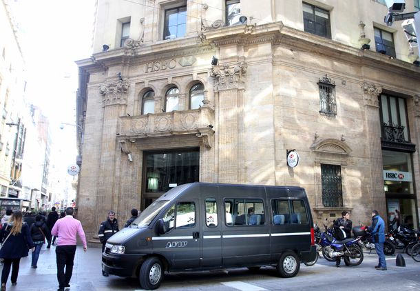 AFIP pide prohibir salir del país al presidente de HSBC Argentina