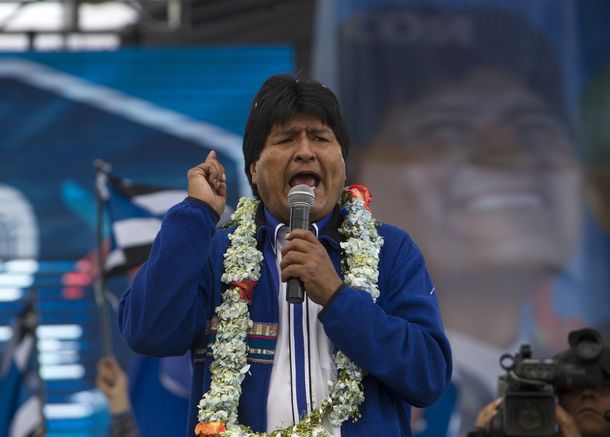 Con Evo Morales como gran favorito, Bolivia elige presidente
