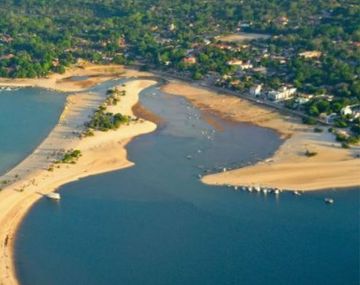 El pueblo con caminos en la selva, aguas cristalinas y mucho avistaje de fauna
