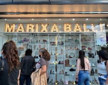 Marixa Balli cerró su local de ropa en Flores por la crisis económica