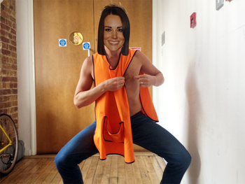 La red explota de topless en apoyo a Kate Middleton