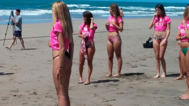 Una reunión de bellezas con cultura playera