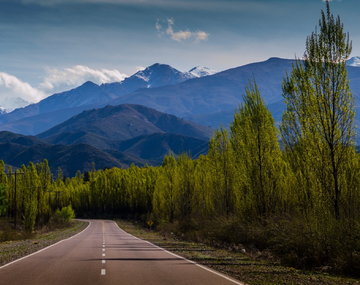 El pueblo oculto que enamora con sus paisajes y sus vinos