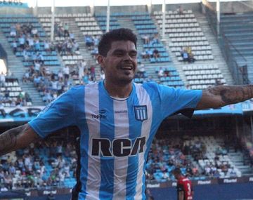 Gustavo Bou en Racing - Crédito:&nbsp;@RacingClub&nbsp;