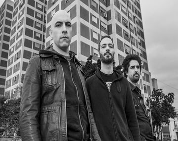 El guitarrista del Indio lanza su nuevo proyecto musical: así nació La Mono