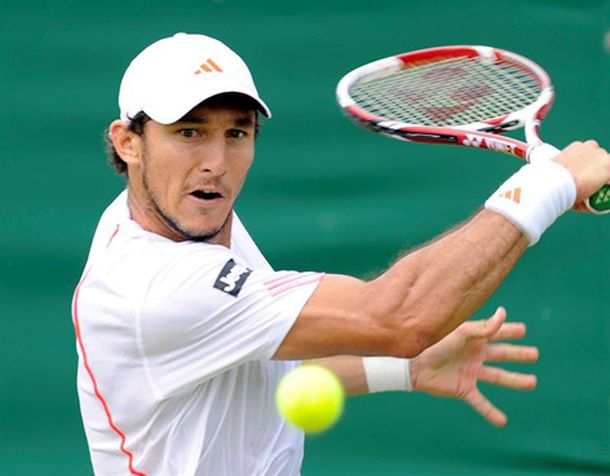 Juan Mónaco arrancó con todo en el césped de Wimbledon