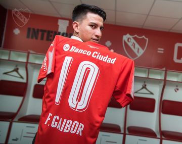 Indignante: así fue discriminado el 10 de Independiente en Argentina