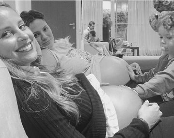 La tierna foto de Lourdes y Paula con Olivia