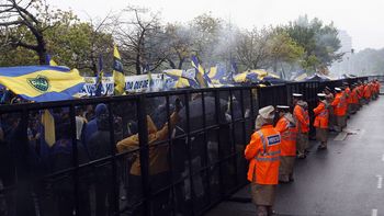 los hinchas de boca y su multitudinario banderazo los hinchas de boca y su multitudinario banderazo