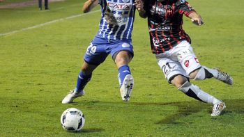 godoy cruz vencio a patronato y sigue prendido