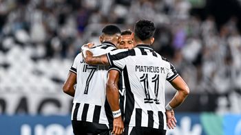 botafogo le gana a racing y lo deja complicado
