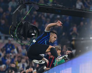 El gol de Lautaro Martínez para el 2-0 de Inter ante Lazio en la final de la Copa Italia