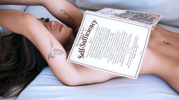 El escote de Jimena Barón en la apertura de Susana Giménez El escote de Jimena Barón en la apertura de Susana Giménez