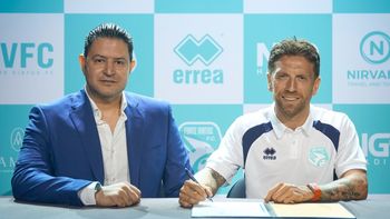 el papu gomez tiene nuevo equipo: fue presentado en emiratos arabes unidos tras dejar italia