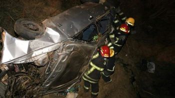 Grave accidente de tránsito de ocho jóvenes en Córdoba - Crédito: lavozdelinterior.com.ar Grave accidente de tránsito de ocho jóvenes en Córdoba - Crédito: lavozdelinterior.com.ar