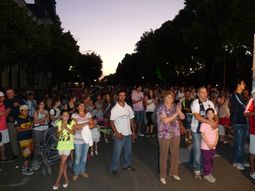 Marcha de los vecinos en reclamo de justicia. Foto Gentileza ABC Saladillo. Marcha de los vecinos en reclamo de justicia. Foto Gentileza ABC Saladillo.