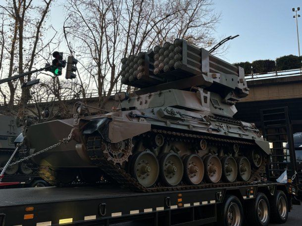 El desfile militar por el 9 de Julio en imágenes