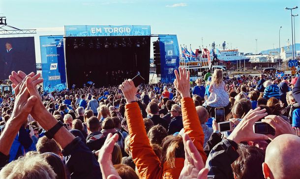 El impactante recibimiento a los Vikingos de Islandia en Reykjavík