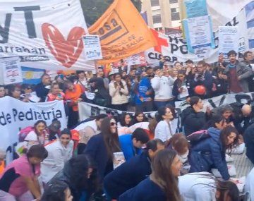 Médicos del Garrahan volvieron a hacer RCP al ritmo de los Bee Gees