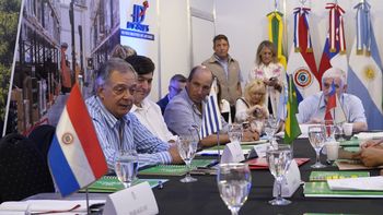 El ministro de Ganadería, Agricultura y Pesca destacó la sintonía política con Argentina para negociar por el Mercosur. El ministro de Ganadería, Agricultura y Pesca destacó la sintonía política con Argentina para negociar por el Mercosur.