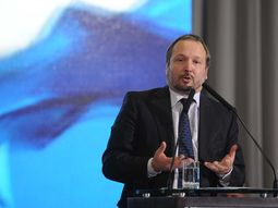 es autoritaria e intolerante la denuncia del grupo clarin es autoritaria e intolerante la denuncia del grupo clarin