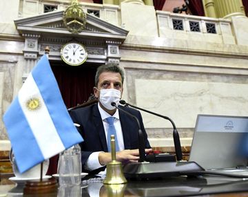 Los trabajadores van a tener lo que pagaron de Ganancias en sus cuentas durante abril