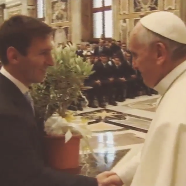 Messi llegó a Instagram y publicó un video con el Papa
