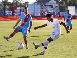 Arsenal y Huracán chocan en el sur por la Liga Profesional de Fútbol. Arsenal y Huracán chocan en el sur por la Liga Profesional de Fútbol.